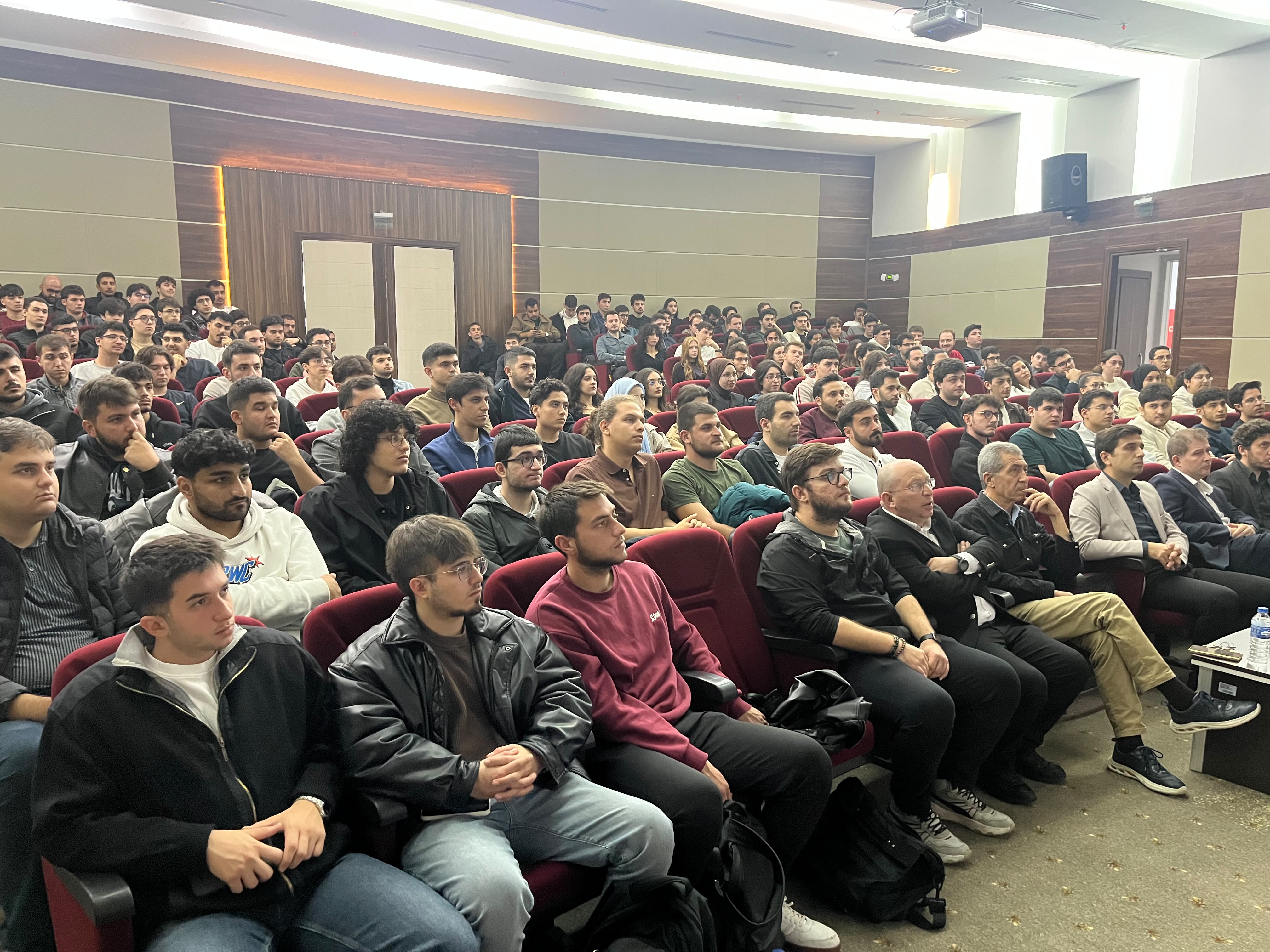 TOFAŞ Araç Mühendisliği Direktörü Sayın Sabri Erkan POLAT BATEG Platformunu Ziyaret Etti.